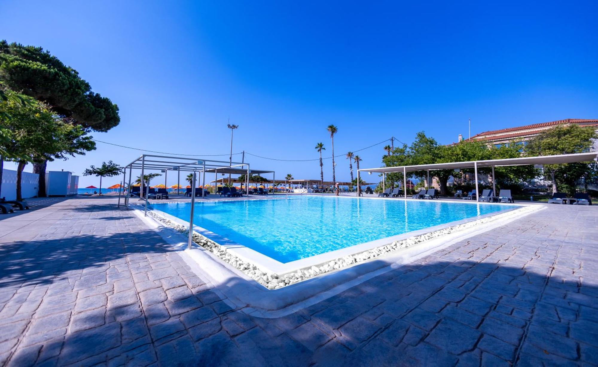 Buka Sandy Beach Messini Exterior photo
