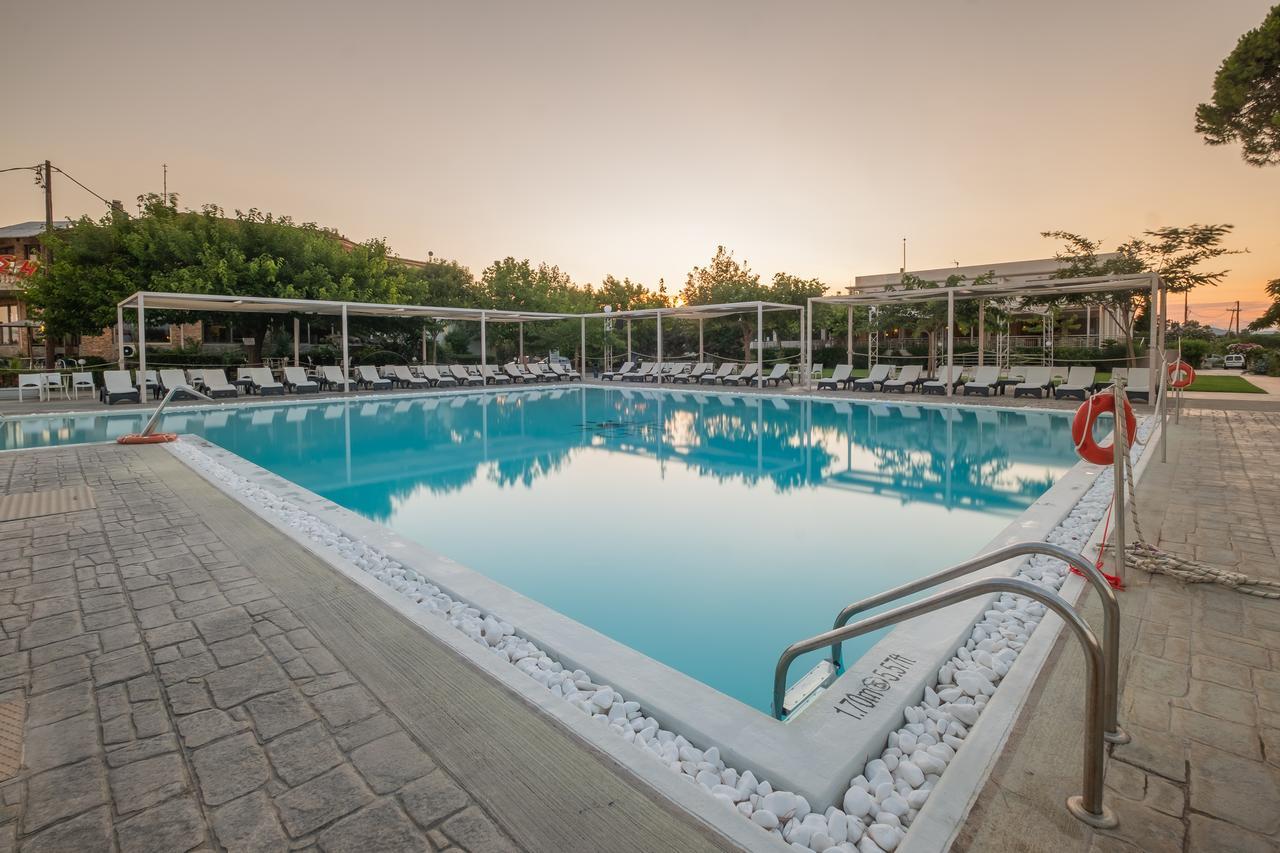 Buka Sandy Beach Messini Exterior photo